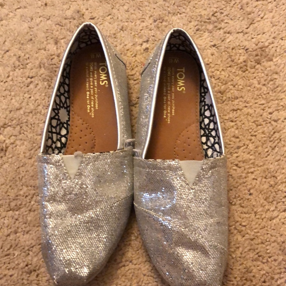 Cute pair of TOMS